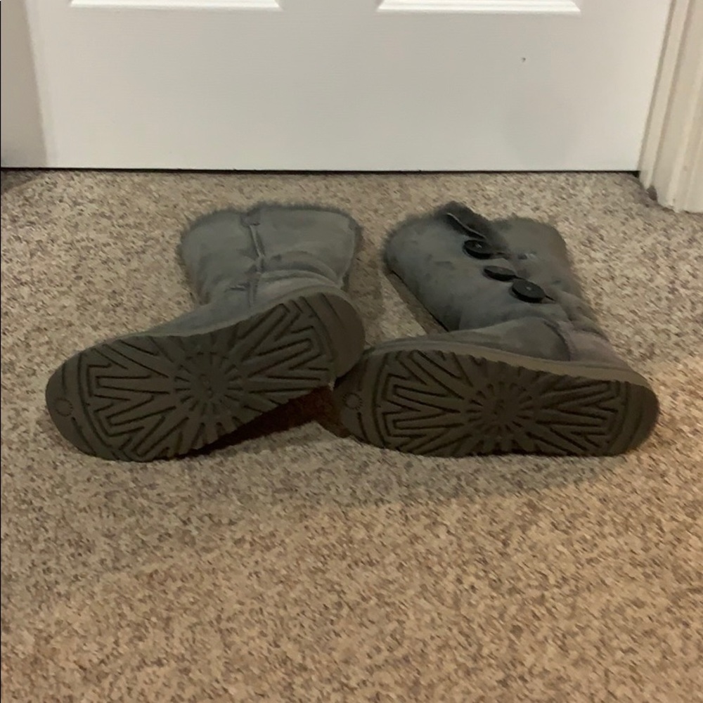 Ugg Grey Triple Bailey Button Sheepskin Boots Sz 6 - image 7